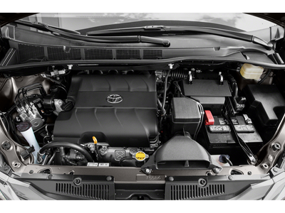 2015 Toyota Sienna LE 8 Passenger