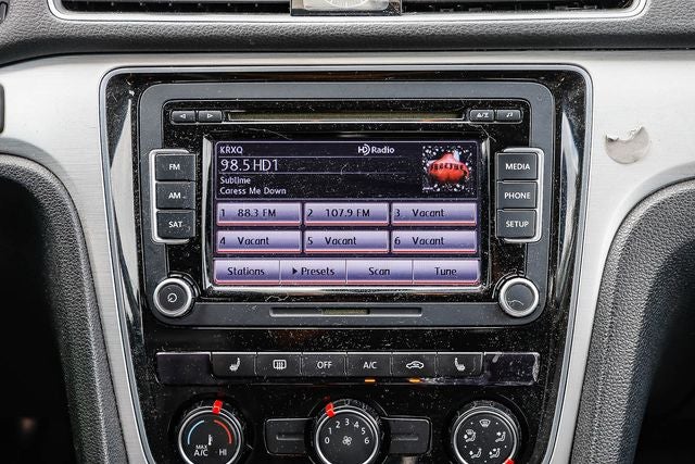 2013 Volkswagen Passat 2.5 SE