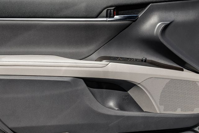 2022 Toyota Camry Hybrid XSE