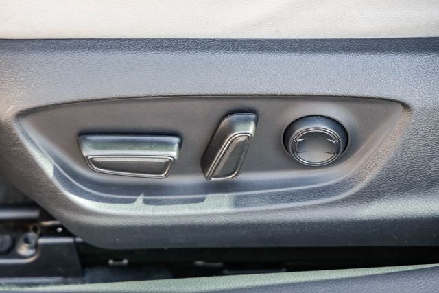 2022 Toyota Camry Hybrid XSE