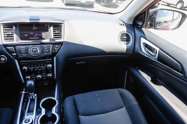2019 Nissan Pathfinder SV