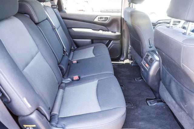2019 Nissan Pathfinder SV