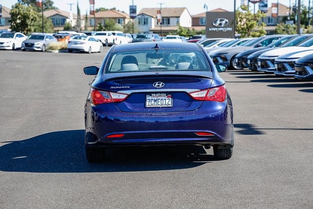 2013 Hyundai SONATA GLS