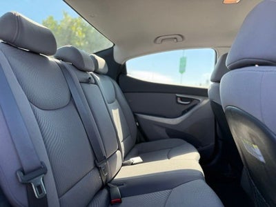 2014 Hyundai ELANTRA SE