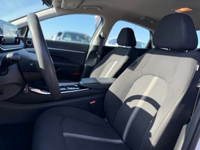 2022 Hyundai SONATA SE