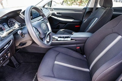 2022 Hyundai SONATA SE