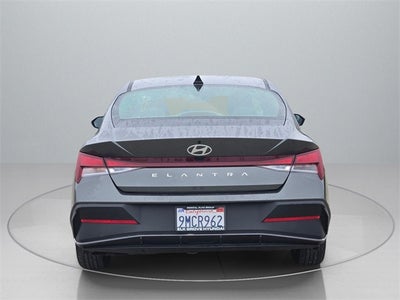 2024 Hyundai ELANTRA SEL
