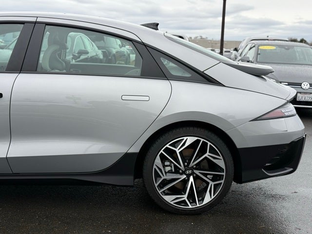 2025 Hyundai IONIQ 6 SEL