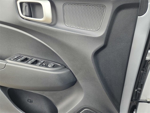 2023 Hyundai VENUE SE