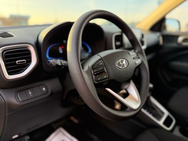 2025 Hyundai VENUE SE