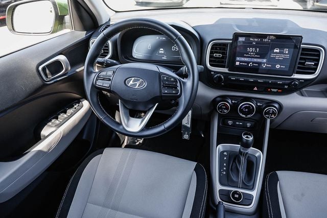 2023 Hyundai VENUE SEL