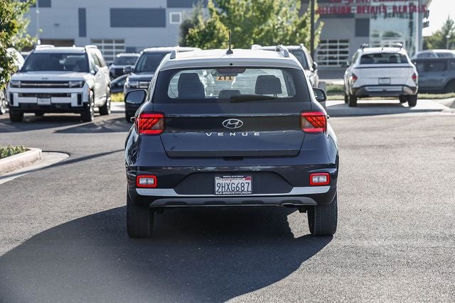 2023 Hyundai VENUE Limited