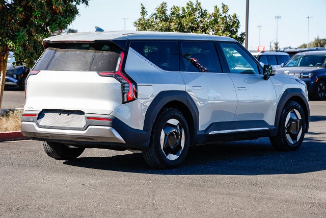 2024 Kia EV9 Light Long Range