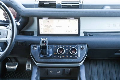 2023 Land Rover Defender 110 SE