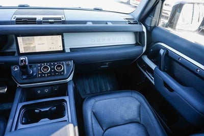 2023 Land Rover Defender 110 SE
