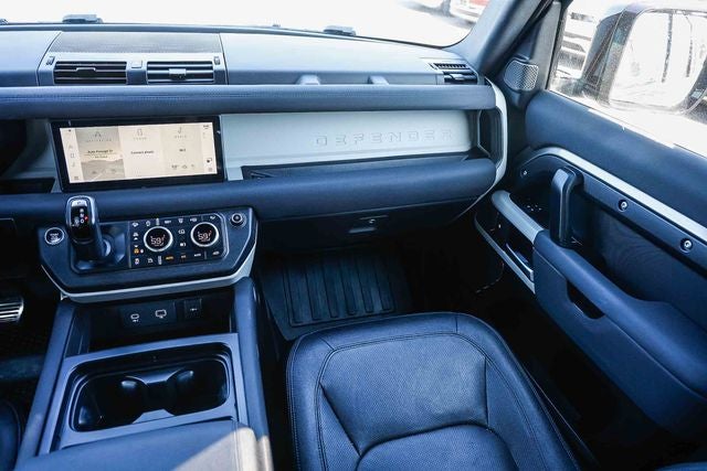 2023 Land Rover Defender 110 SE