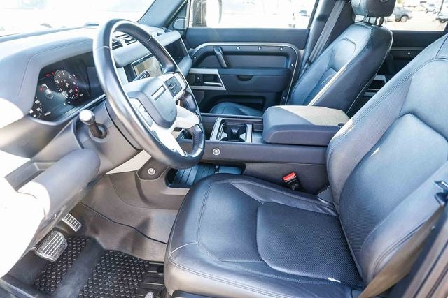 2023 Land Rover Defender 110 SE