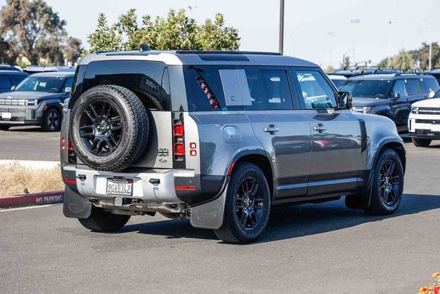 2023 Land Rover Defender 110 SE