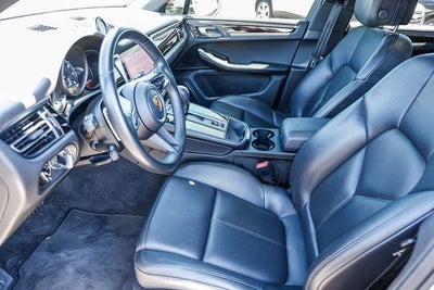 2022 Porsche Macan Base