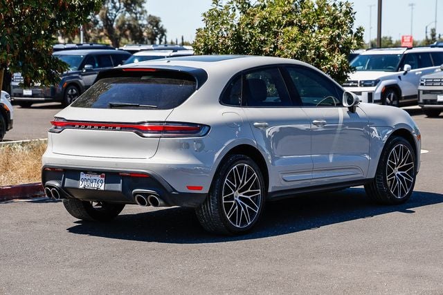 2022 Porsche Macan Base