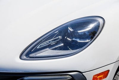2022 Porsche Macan Base