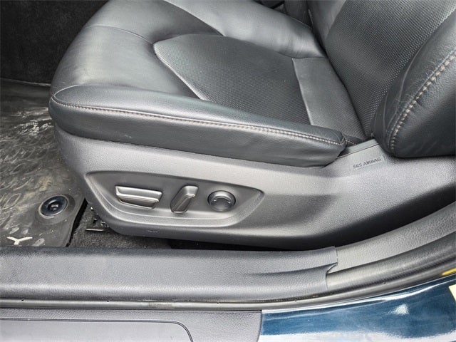 2020 Toyota Camry Hybrid XLE