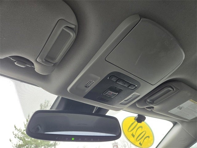 2020 Toyota Camry Hybrid XLE