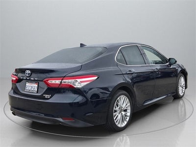 2020 Toyota Camry Hybrid XLE