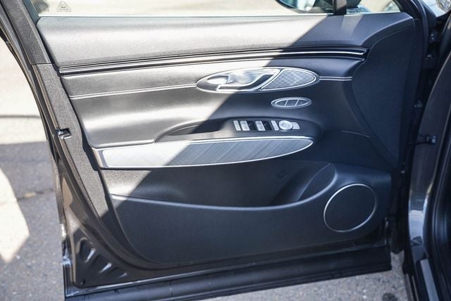 2023 Genesis Electrified GV70 Advanced