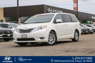 2017 Toyota Sienna XLE Premium 8 Passenger