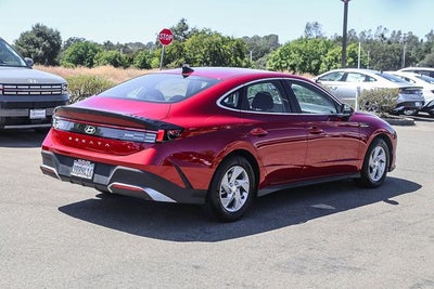 2025 Hyundai SONATA SE
