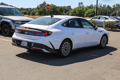 2025 Hyundai SONATA HYBRID SEL