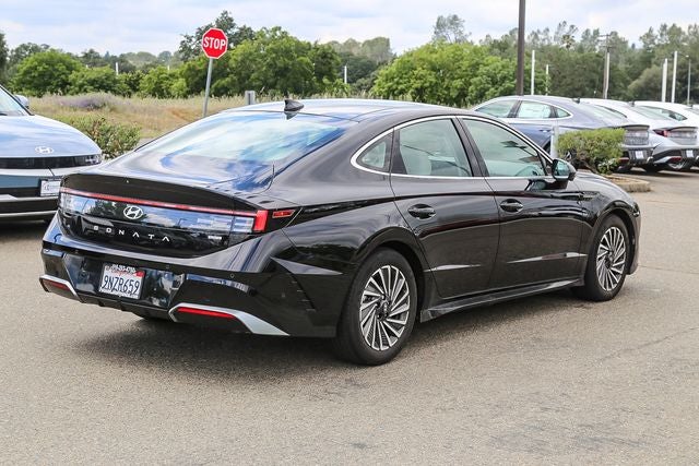 2024 Hyundai SONATA HYBRID Limited