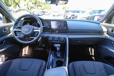 2023 Hyundai ELANTRA SE
