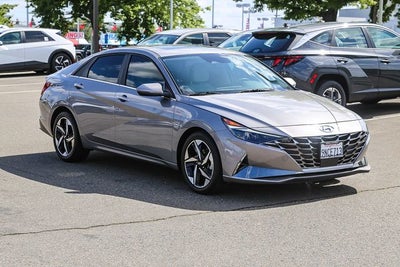 2023 Hyundai ELANTRA Limited