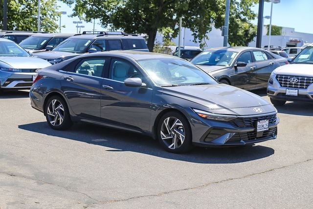 2025 Hyundai ELANTRA Limited