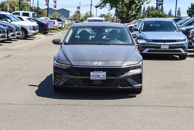 2025 Hyundai ELANTRA Limited