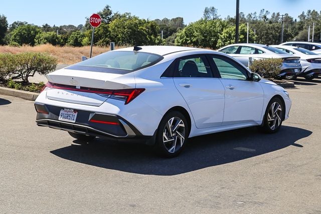 2025 Hyundai ELANTRA SEL Convenience