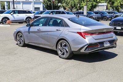2025 Hyundai ELANTRA SEL Convenience