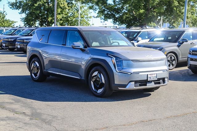 2024 Kia EV9 Light Long Range