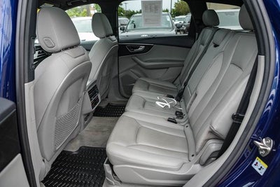 2022 Audi Q7 45 Premium Plus quattro