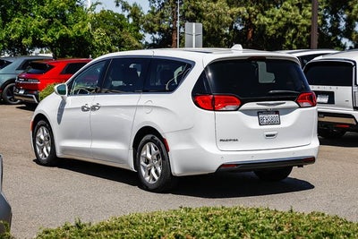 2018 Chrysler Pacifica Touring Plus