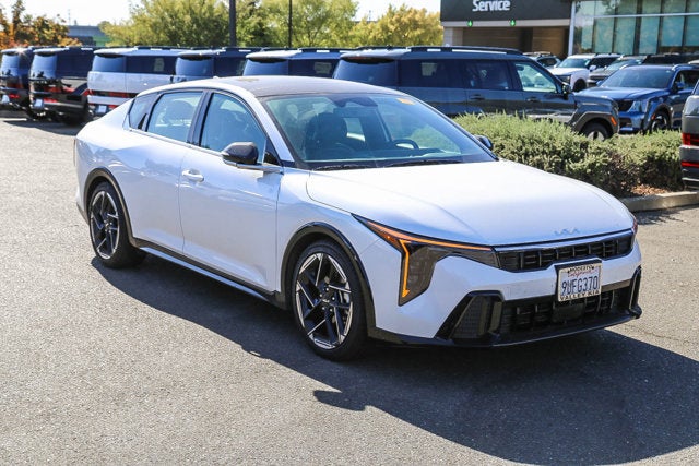 2025 Kia K4 GT-Line