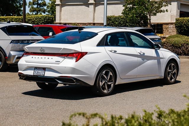 2023 Hyundai ELANTRA Limited