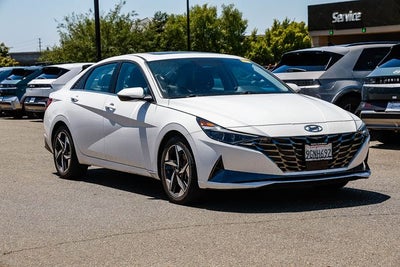 2023 Hyundai ELANTRA Limited