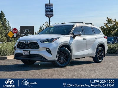 2022 Toyota Highlander Hybrid Bronze Edition