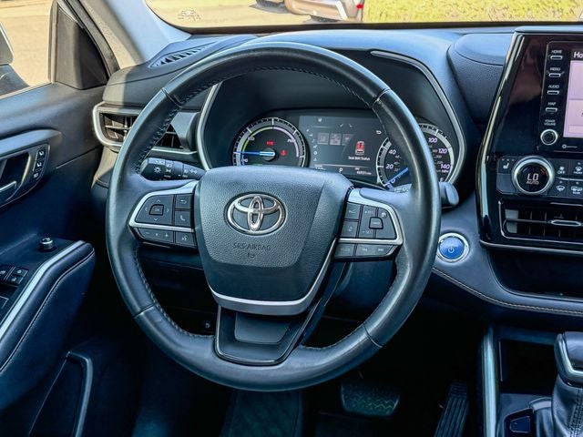 2022 Toyota Highlander Hybrid Bronze Edition