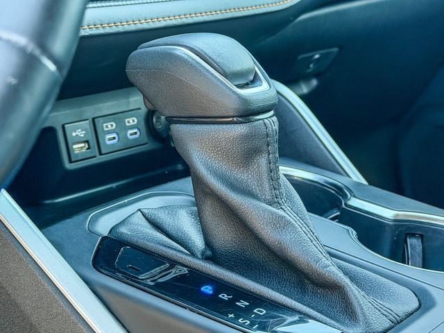 2022 Toyota Highlander Hybrid Bronze Edition