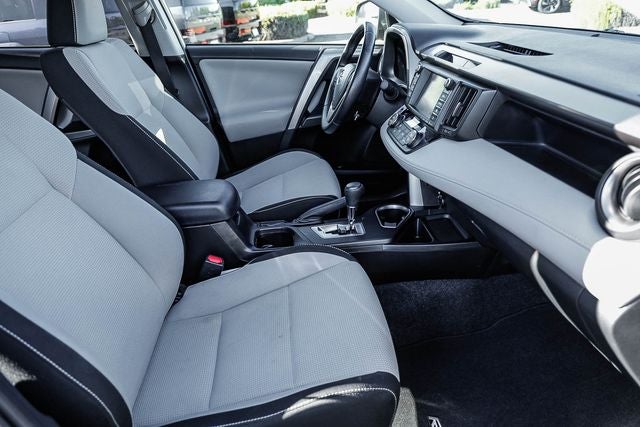 2016 Toyota RAV4 Hybrid XLE