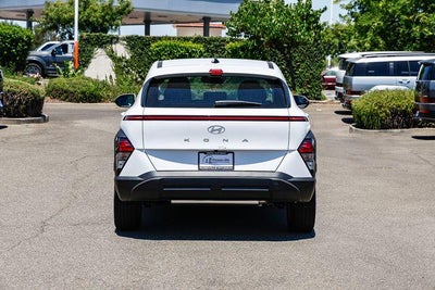 2026 Hyundai KONA SE FWD
